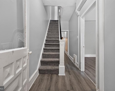 413 N Redfield Street - Photo Thumbnail 3