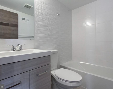 2553 Montrose Street - Photo Thumbnail 10