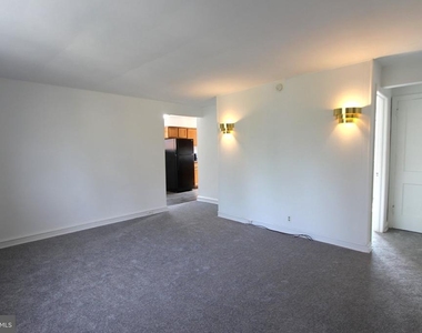 510 S Pleasant Place - Photo Thumbnail 8