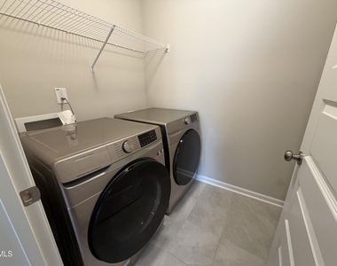 8033 Windthorn Place - Photo Thumbnail 10