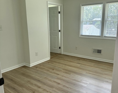 1641 Wake Drive - Photo Thumbnail 11
