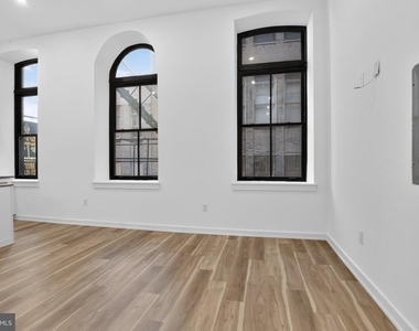 1415 Locust Street - Photo Thumbnail 1