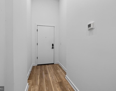 1415 Locust Street - Photo Thumbnail 2