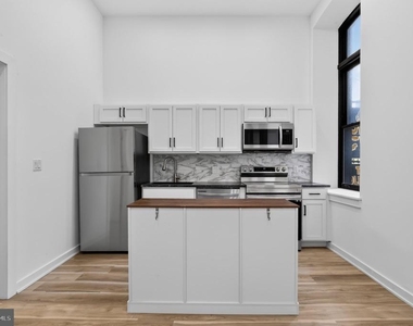 1415 Locust Street - Photo Thumbnail 10
