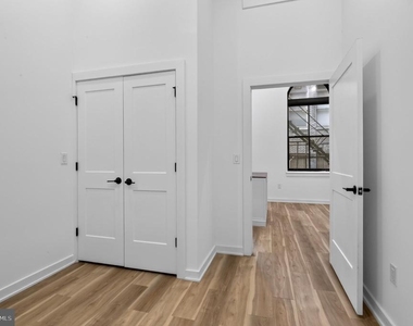 1415 Locust Street - Photo Thumbnail 12