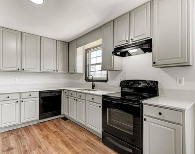 928 S Willhaven Drive - Photo Thumbnail 10