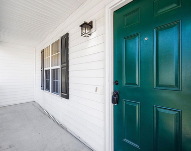 928 S Willhaven Drive - Photo Thumbnail 3