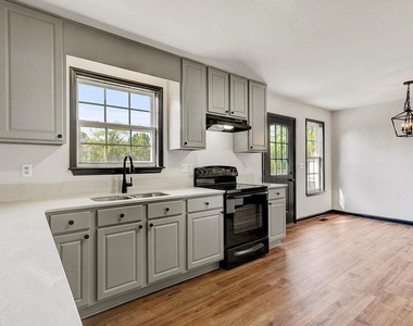 928 S Willhaven Drive - Photo Thumbnail 13