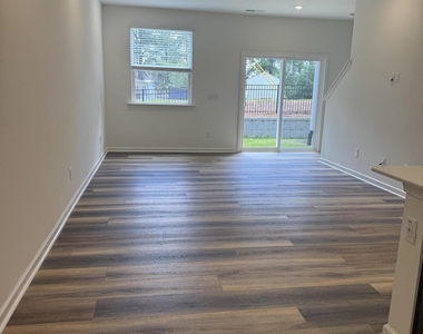 10521 Brookside Reserve Road - Photo Thumbnail 1
