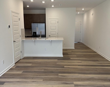 10521 Brookside Reserve Road - Photo Thumbnail 6