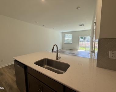 10521 Brookside Reserve Road - Photo Thumbnail 8