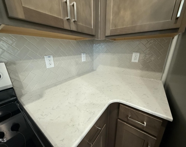 10521 Brookside Reserve Road - Photo Thumbnail 7