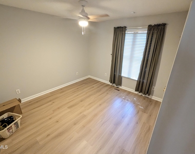 210 W Cornwallis Road - Photo Thumbnail 16