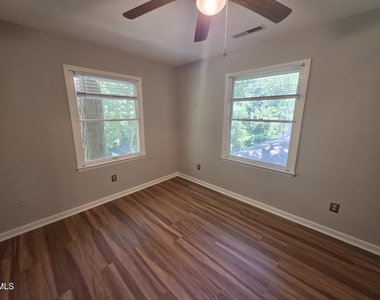 1102 E Franklin Street - Photo Thumbnail 12