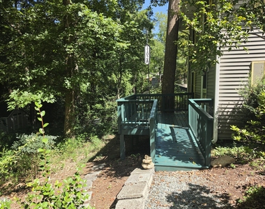 1102 E Franklin Street - Photo Thumbnail 24