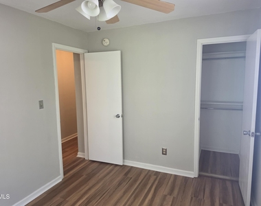 1102 E Franklin Street - Photo Thumbnail 15
