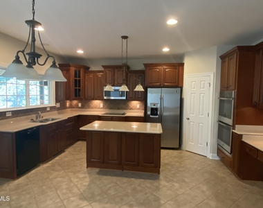 125 Quarryrock Road - Photo Thumbnail 1