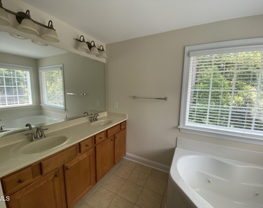 125 Quarryrock Road - Photo Thumbnail 10