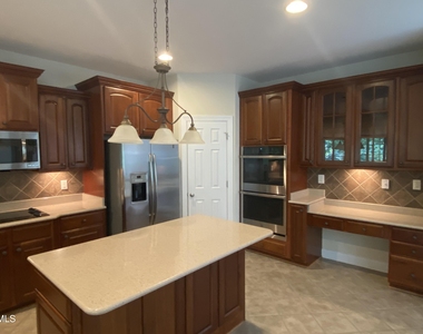 125 Quarryrock Road - Photo Thumbnail 5