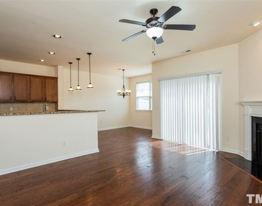 537 Whitworth Lane - Photo Thumbnail 6