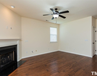 537 Whitworth Lane - Photo Thumbnail 12