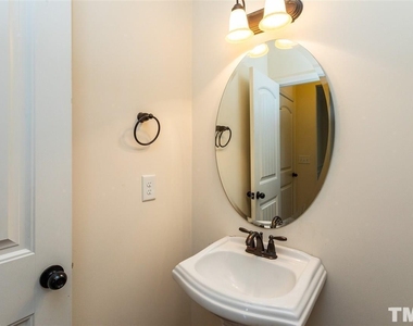 537 Whitworth Lane - Photo Thumbnail 13