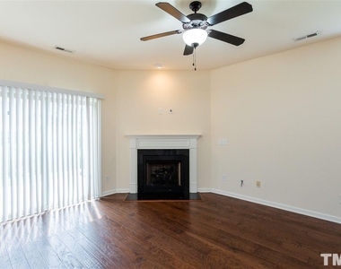 537 Whitworth Lane - Photo Thumbnail 5