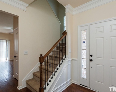 537 Whitworth Lane - Photo Thumbnail 4