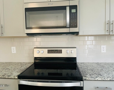330 Summer Ranch Drive - Photo Thumbnail 16