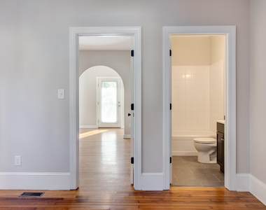915 Exum Street - Photo Thumbnail 6