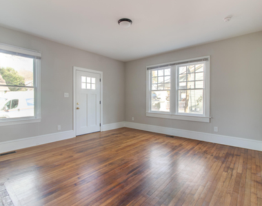 915 Exum Street - Photo Thumbnail 3