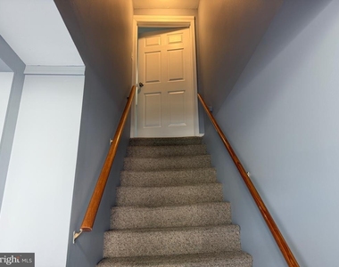 415 Maple Street - Photo Thumbnail 3