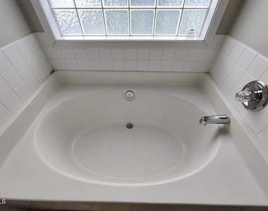 5036 Yorkchester Drive - Photo Thumbnail 9