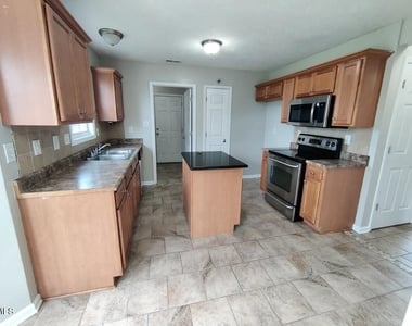 5036 Yorkchester Drive - Photo Thumbnail 5