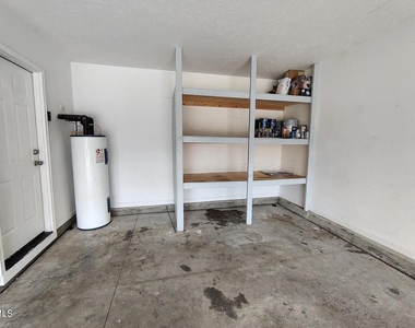 5036 Yorkchester Drive - Photo Thumbnail 6