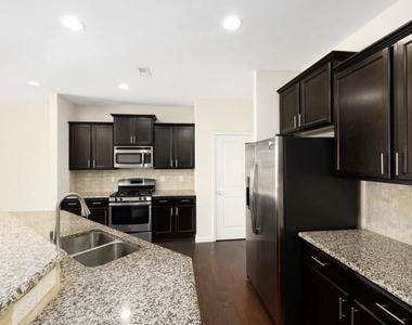 1037 Spacious Skies Lane - Photo Thumbnail 3