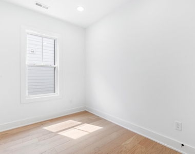 845 Athens Drive - Photo Thumbnail 10