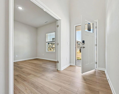 744 Red River Drive - Photo Thumbnail 3