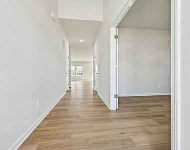 744 Red River Drive - Photo Thumbnail 4