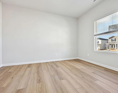 744 Red River Drive - Photo Thumbnail 12