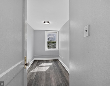 331 W 21st Street - Photo Thumbnail 13