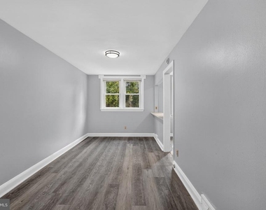 331 W 21st Street - Photo Thumbnail 12