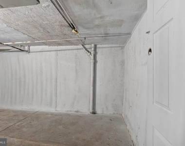 331 W 21st Street - Photo Thumbnail 26
