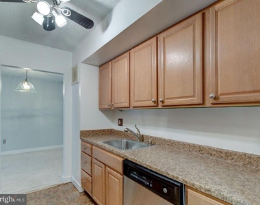 700 Avondale Road - Photo Thumbnail 12