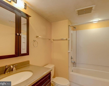 700 Avondale Road - Photo Thumbnail 17