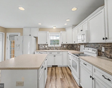1955 Preserve Lane - Photo Thumbnail 25