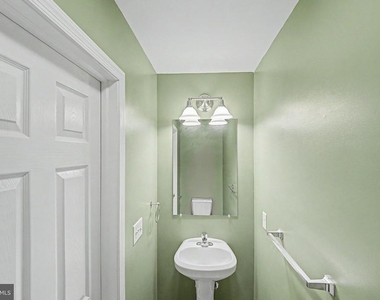1955 Preserve Lane - Photo Thumbnail 4