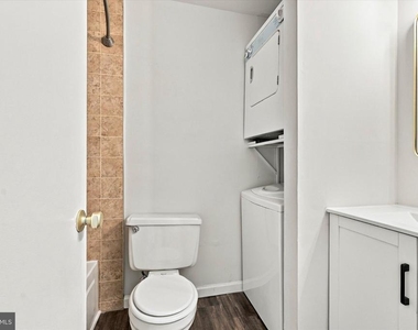 1424 Valley Drive - Photo Thumbnail 7