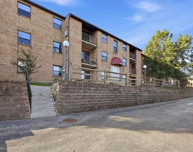 1424 Valley Drive - Photo Thumbnail 1