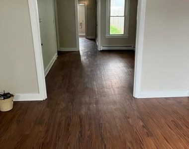 106 N Arch Street - Photo Thumbnail 9